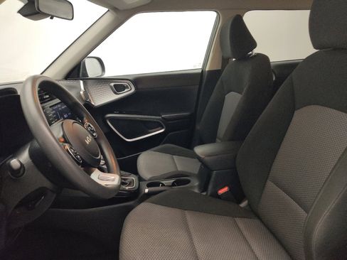 Used 2022 Kia Soul LX w/ Technology Package FWD image 17