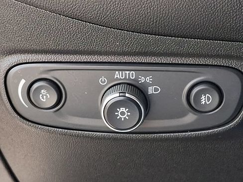 Used 2021 Chevrolet Equinox LT AWD/4WD image 23