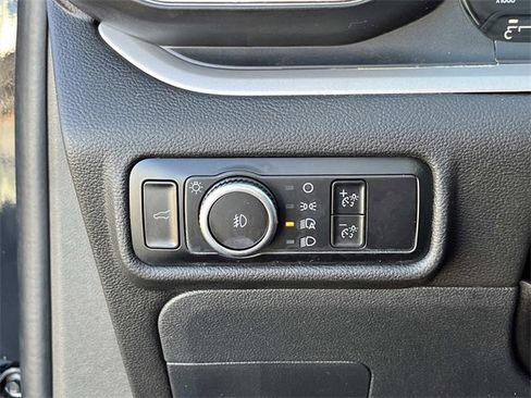 Used 2023 Ford Explorer XLT w/ Equipment Group 202A image 29