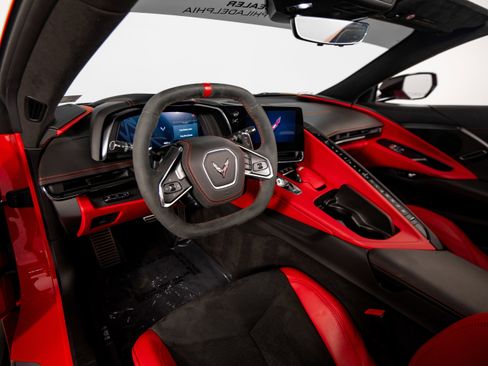 Used 2023 Chevrolet Corvette Stingray Premium Conv w/ Z51 Performance Package RWD image 13