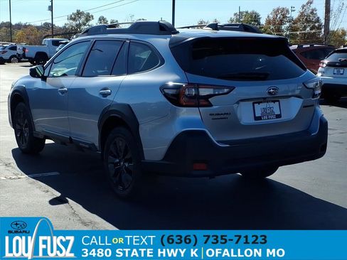 Certified 2025 Subaru Outback Onyx Edition image 5