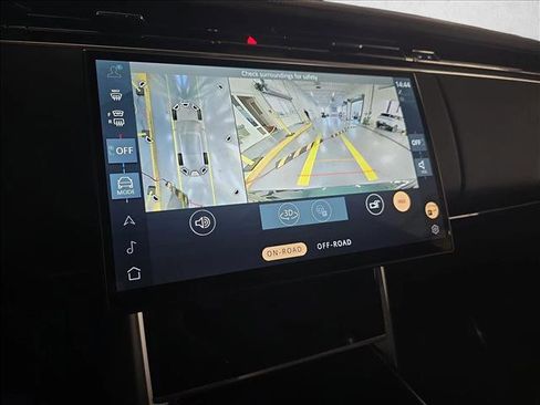 New 2026 Land Rover Range Rover Long Wheelbase SE image 24