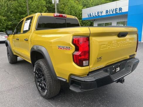 Used 2023 Chevrolet Colorado Trail Boss w/ Advanced Trailering Package AWD/4WD image 7