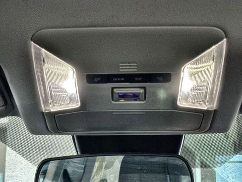 Used 2025 Toyota RAV4 XLE image 20