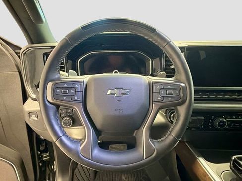 Used 2025 Chevrolet Silverado 1500 High Country w/ Midnight Edition AWD/4WD image 10