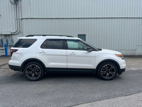 Used 2015 Ford Explorer Sport w/ Equipment Group 401A AWD/4WD image 4