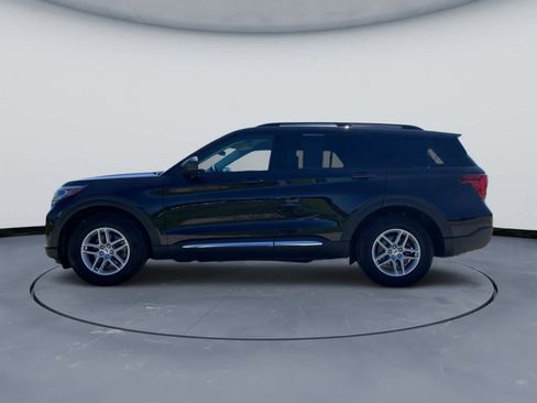 Used 2025 Ford Explorer Active AWD/4WD image 11