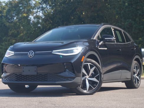 Used 2023 Volkswagen ID.4 S image 4