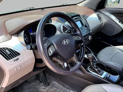 Used 2015 Hyundai Tucson GLS w/ Option Group 02 FWD image 17