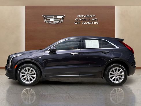 Used 2022 Cadillac XT4 Luxury FWD image 2