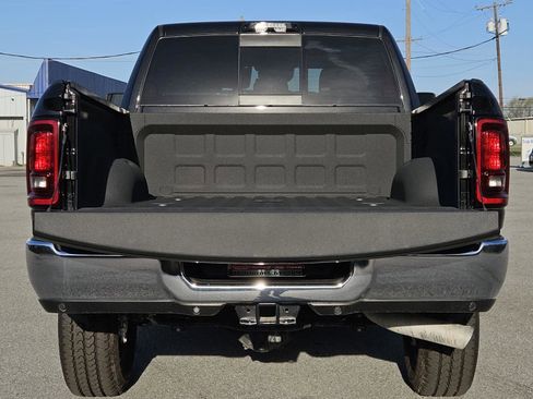 New 2025 RAM 2500 Tradesman AWD/4WD image 7