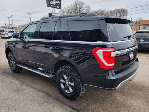 Used 2020 Ford Expedition XLT w/ Equipment Group 202A AWD/4WD image 5