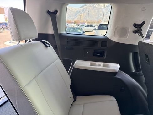 Used 2025 Hyundai Santa Fe Calligraphy image 12