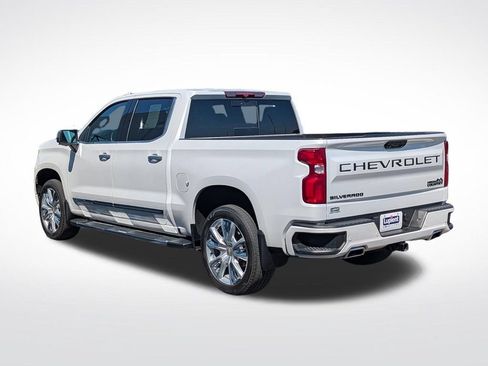 Used 2023 Chevrolet Silverado 1500 High Country w/ High Country Premium Package AWD/4WD image 9
