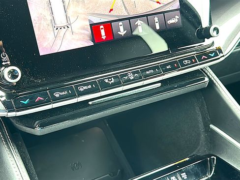 Used 2023 Jeep Wagoneer 4WD w/ Convenience Group I image 36