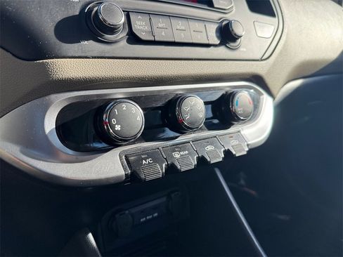 Used 2014 Kia Rio LX image 30