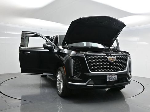 Used 2025 Cadillac Escalade ESV Premium Luxury image 63