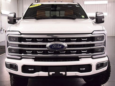 Used 2024 Ford F350 Platinum w/ Tremor Off-Road Package AWD/4WD image 2