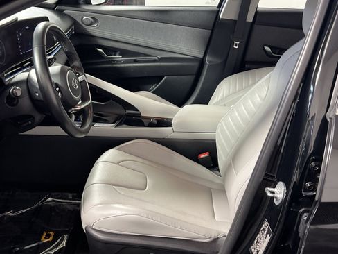 Used 2022 Hyundai Elantra Limited w/ Cargo Package FWD image 14