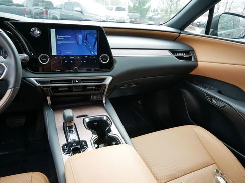 Used 2024 Lexus RX 350 Premium w/ Accessory Package (Z1) AWD/4WD image 13
