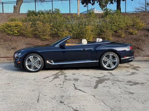 Used 2023 Bentley Continental GT Mulliner image 10