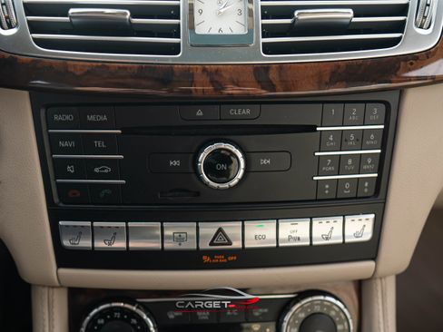 Used 2017 Mercedes-Benz CLS 550 w/ Premium 2 Package image 33