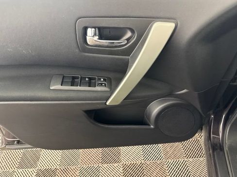 Used 2015 Nissan Rogue S FWD image 10