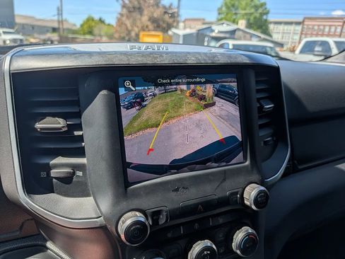 Used 2020 RAM 1500 Big Horn AWD/4WD image 17