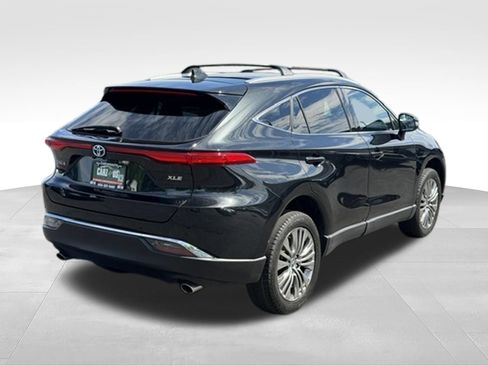 Used 2023 Toyota Venza XLE AWD/4WD image 5