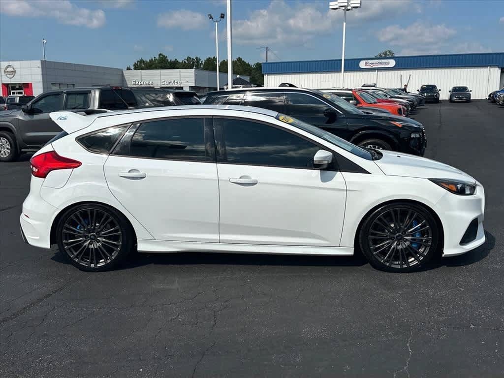 Used 2017 Ford Focus RS AWD/4WD image 2