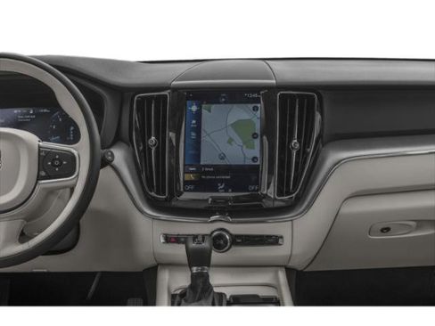 Used 2018 Volvo XC60 T5 Momentum w/ Vision Package AWD/4WD image 8