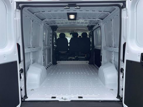 Used 2024 RAM ProMaster 1500 w/ Safety Group FWD image 28
