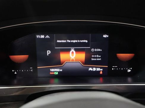 Used 2023 Volkswagen Tiguan SE R-Line image 35