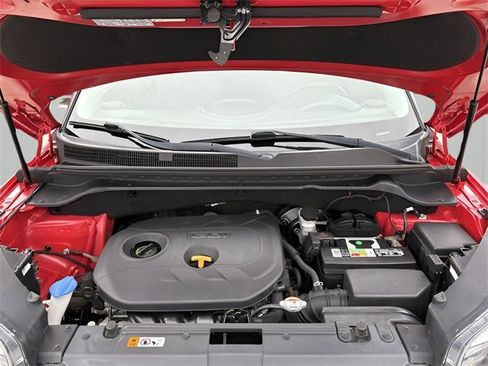 Used 2017 Kia Soul + image 9