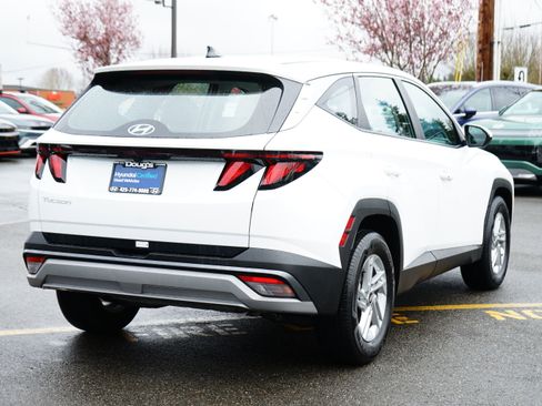 Used 2025 Hyundai Tucson SE image 7