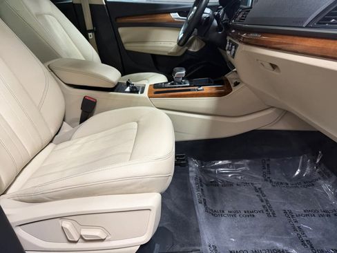 Used 2021 Audi Q5 2.0T Premium Plus w/ Premium Plus Package image 7