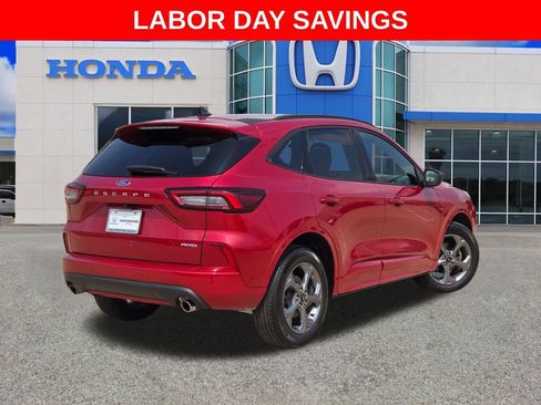 Used 2023 Ford Escape ST-Line w/ Tech Pack #1 AWD/4WD image 3
