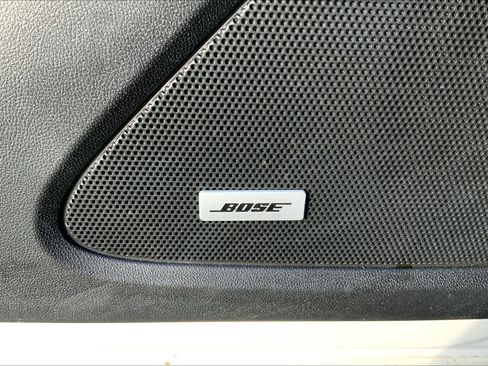 Used 2018 Chevrolet Equinox Premier image 34