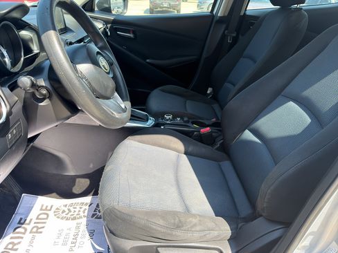 Used 2017 Toyota Yaris iA FWD image 9