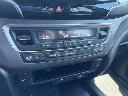 Used 2025 Honda Passport EX-L image 19