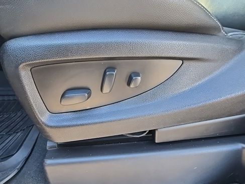 Used 2019 Chevrolet Tahoe LT image 11