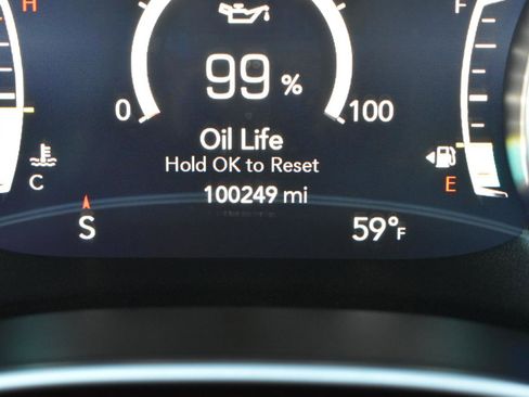 Used 2020 Chrysler Pacifica Limited image 18