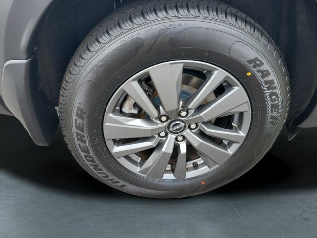 Used 2023 Nissan Pathfinder SV FWD image 9