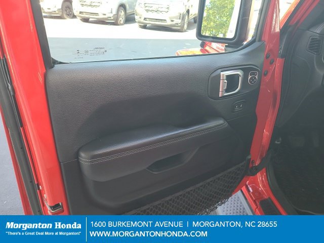 Used 2020 Jeep Wrangler Unlimited Sahara AWD/4WD image 9