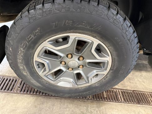 Used 2016 Jeep Wrangler Unlimited Sport AWD/4WD image 22