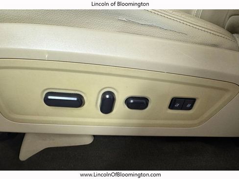 Used 2016 Lincoln Navigator L Reserve image 47