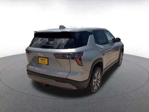 Used 2025 Chevrolet Equinox LT FWD image 14