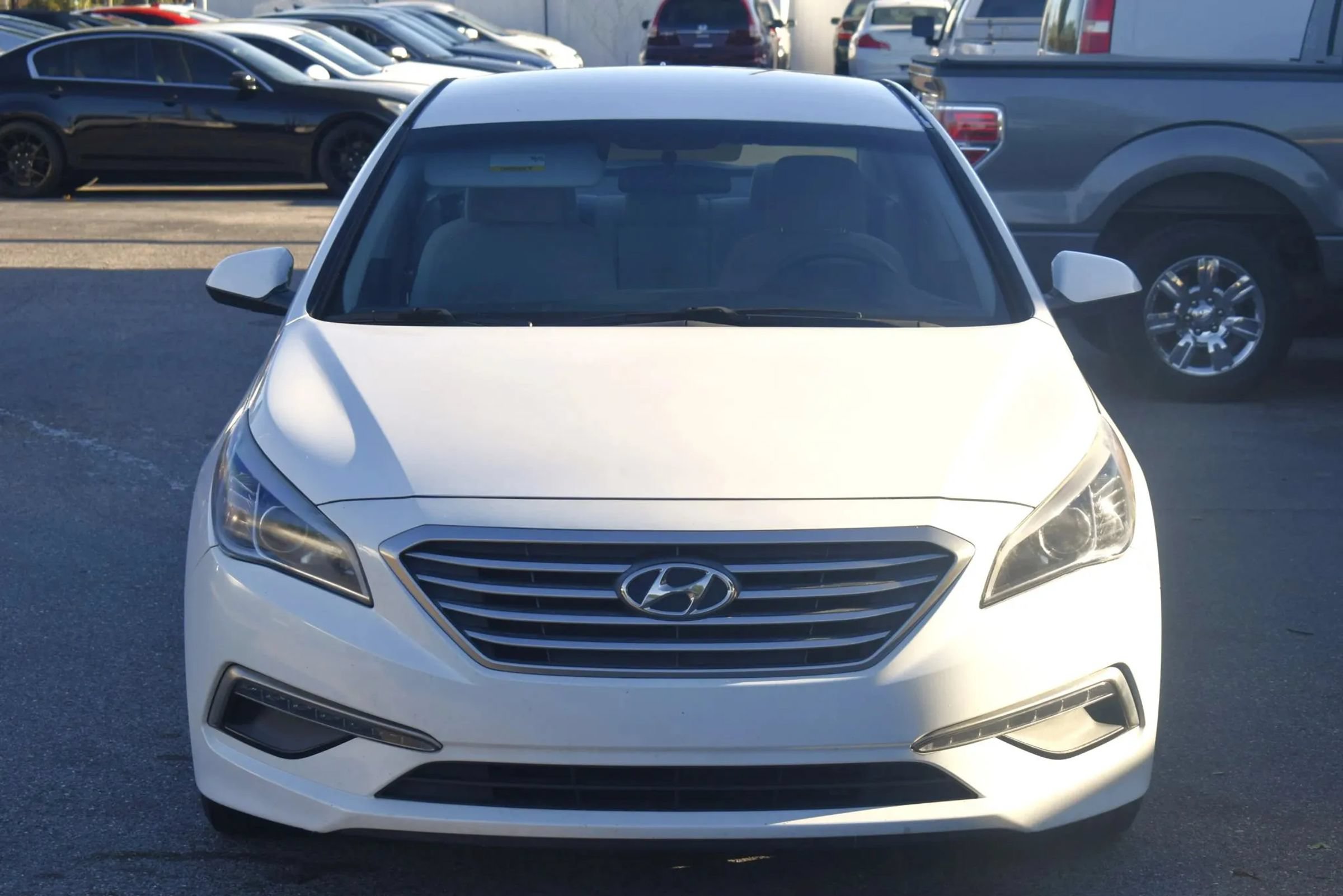 Used 2015 Hyundai Sonata SE FWD image 3