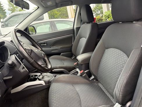 Used 2011 Mitsubishi Outlander Sport SE AWD/4WD image 3