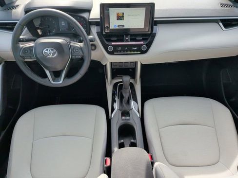 Used 2024 Toyota Corolla Cross LE FWD image 30